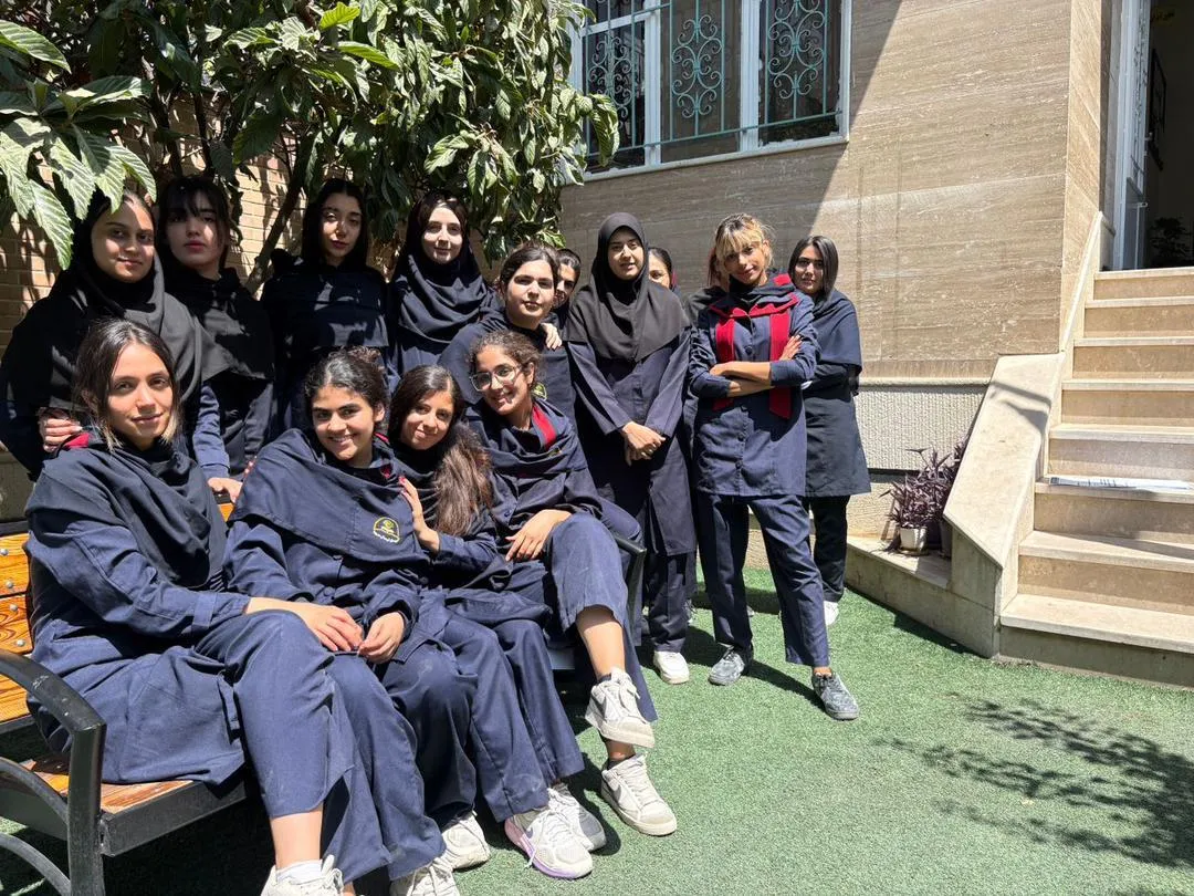 دبیرستان دخترانه مهرپویا