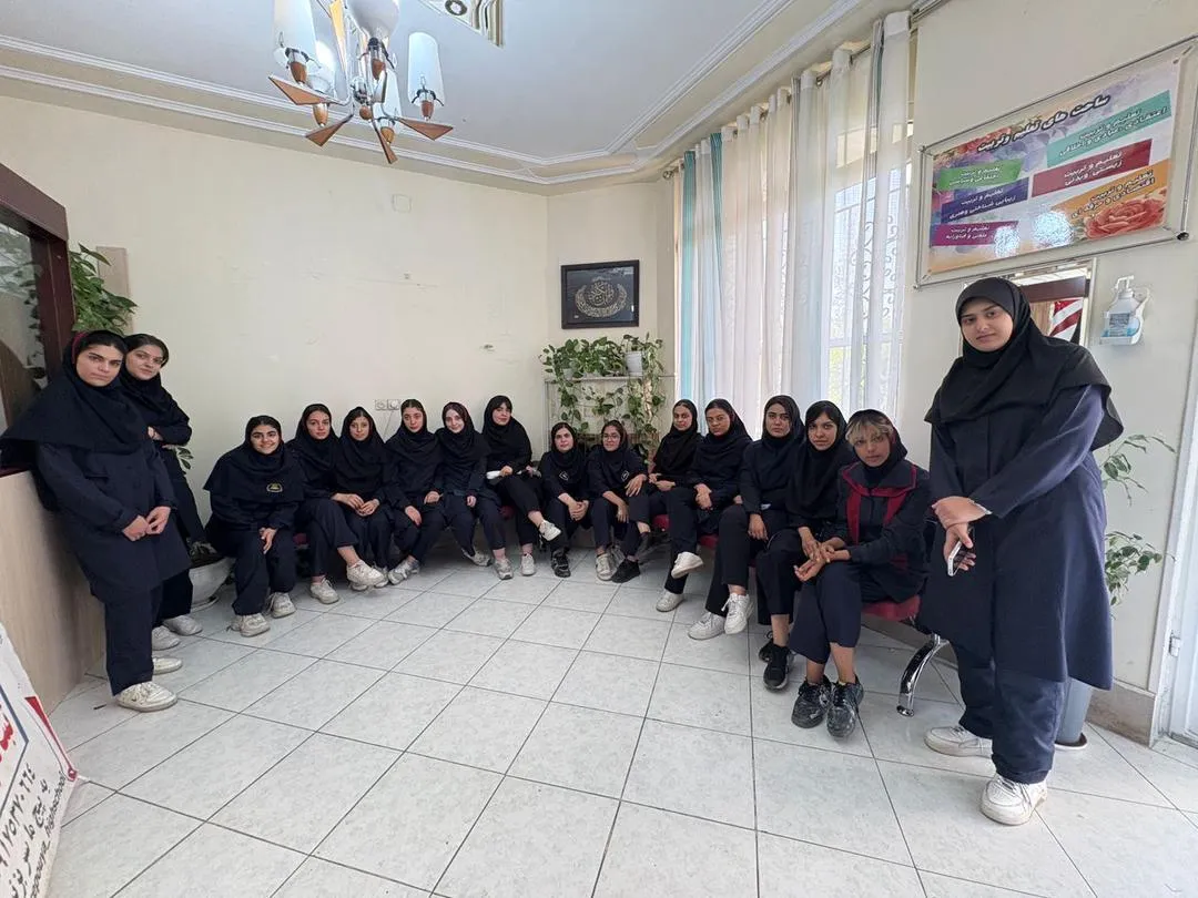 دبیرستان دخترانه مهرپویا