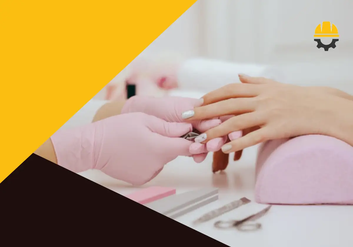 آموزش کاشت ناخن شیراز