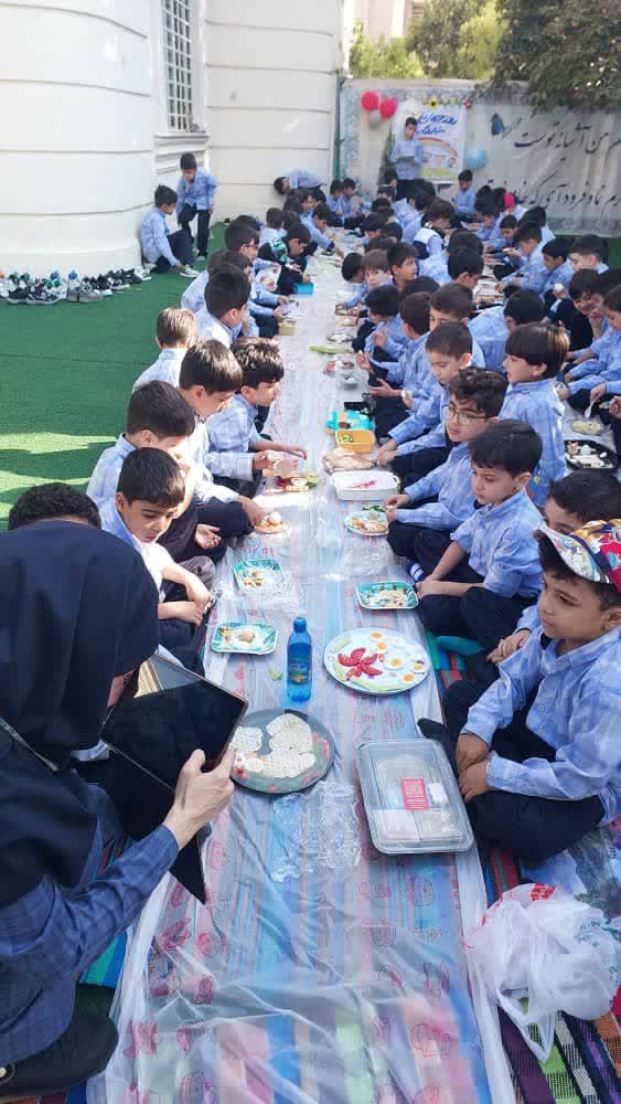 پیش دبستان و دبستان غیر دولتی همای رحمت